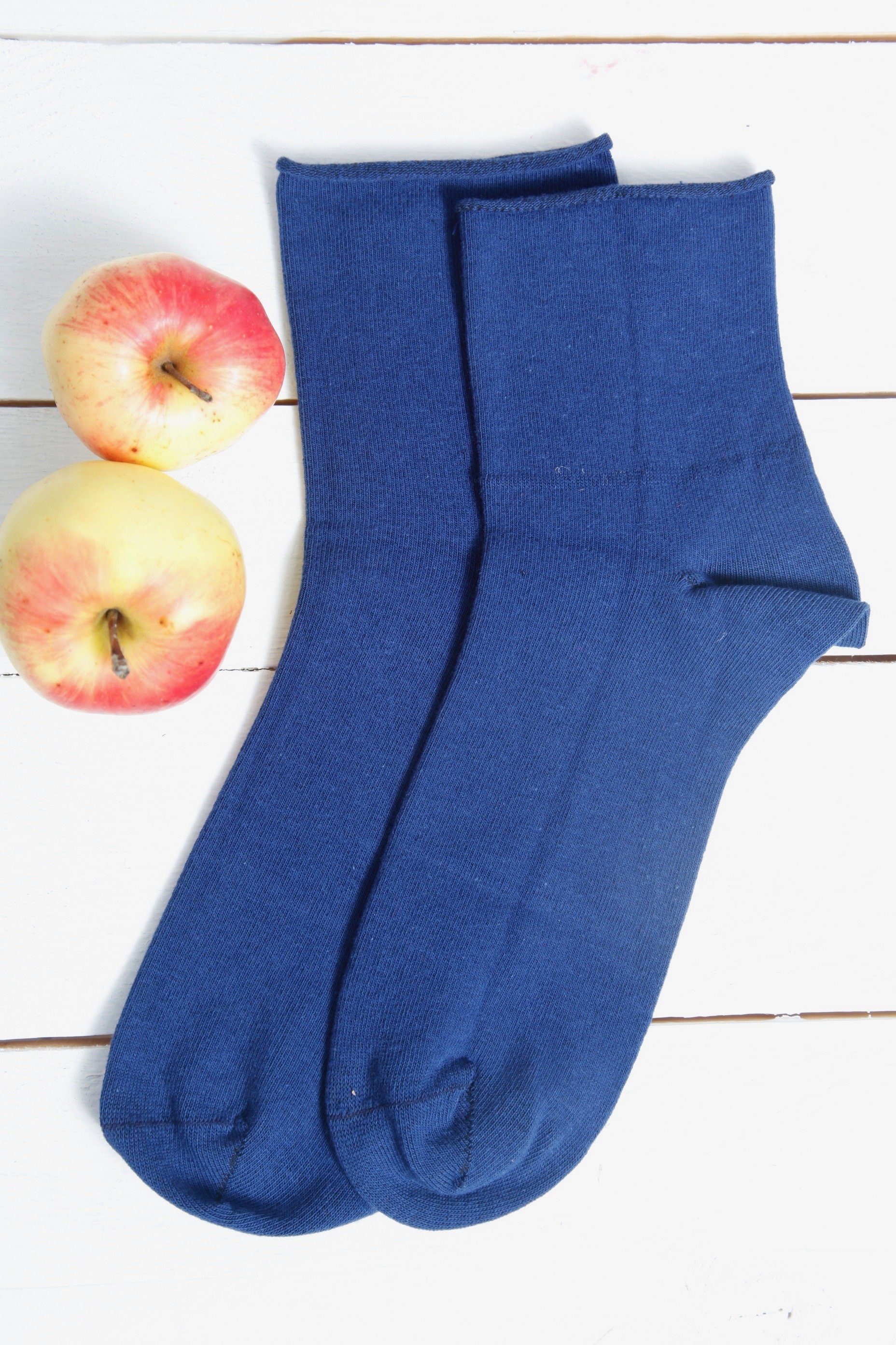 OLEV blue comfort socks made of soft cotton, featuring a seamless design for ultimate comfort.