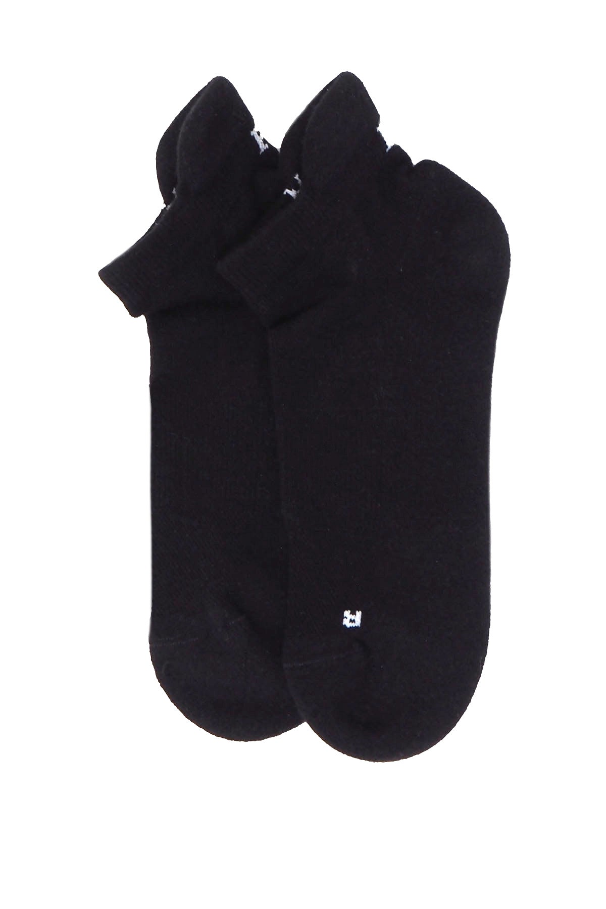 A pair of black Organic Men's Trainer Sport Socks featuring a cushioned sole and seamless toe design, ideal for active lifestyles.