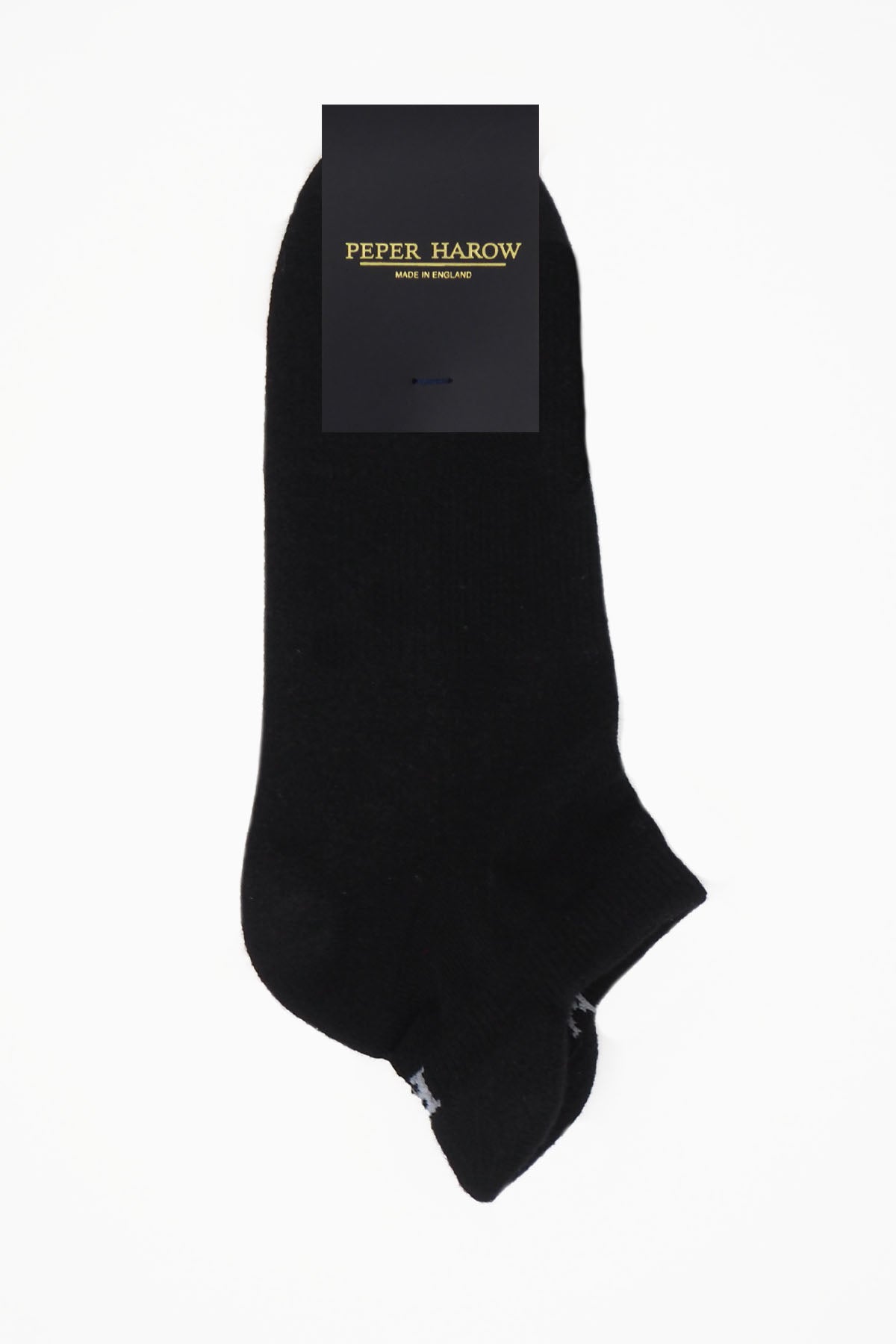 A pair of black Organic Men's Trainer Sport Socks featuring a cushioned sole and seamless toe design, ideal for active lifestyles.