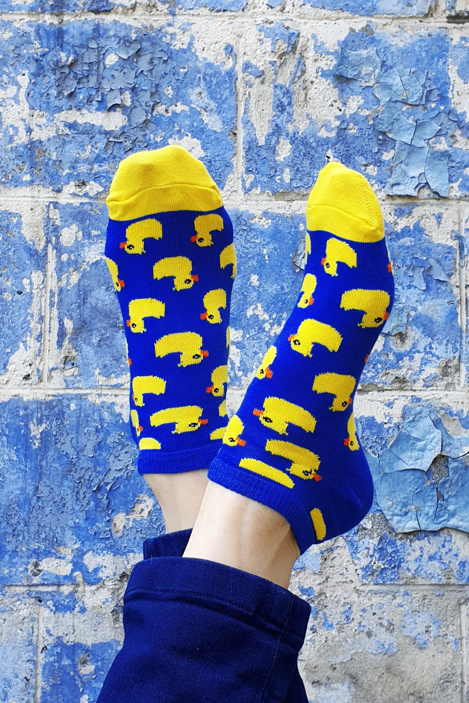 PARDIRALLI blue low cut socks featuring a unique duck knit pattern, made from a soft cotton blend for comfort.