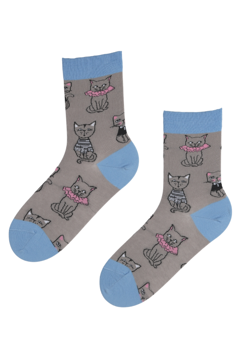 Gray cotton socks featuring playful cat designs, perfect for cat lovers.