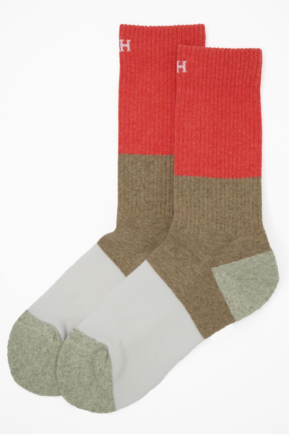 Coral Recycled Men's Sport Socks with cushioned sole and seamless toe design, showcasing eco-friendly materials.