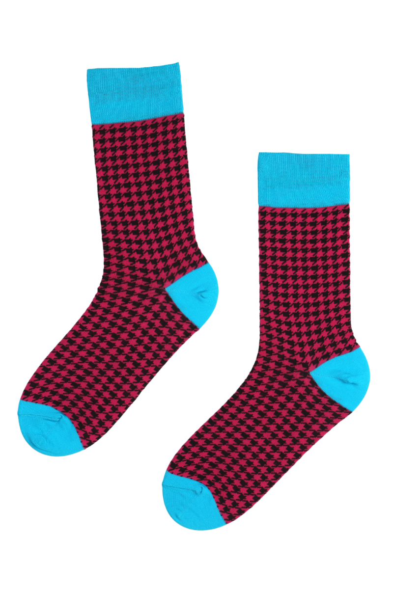 SALVADORE pink stylish suit socks featuring a black-pink pattern with blue heel and lower part, made from mercerized cotton.