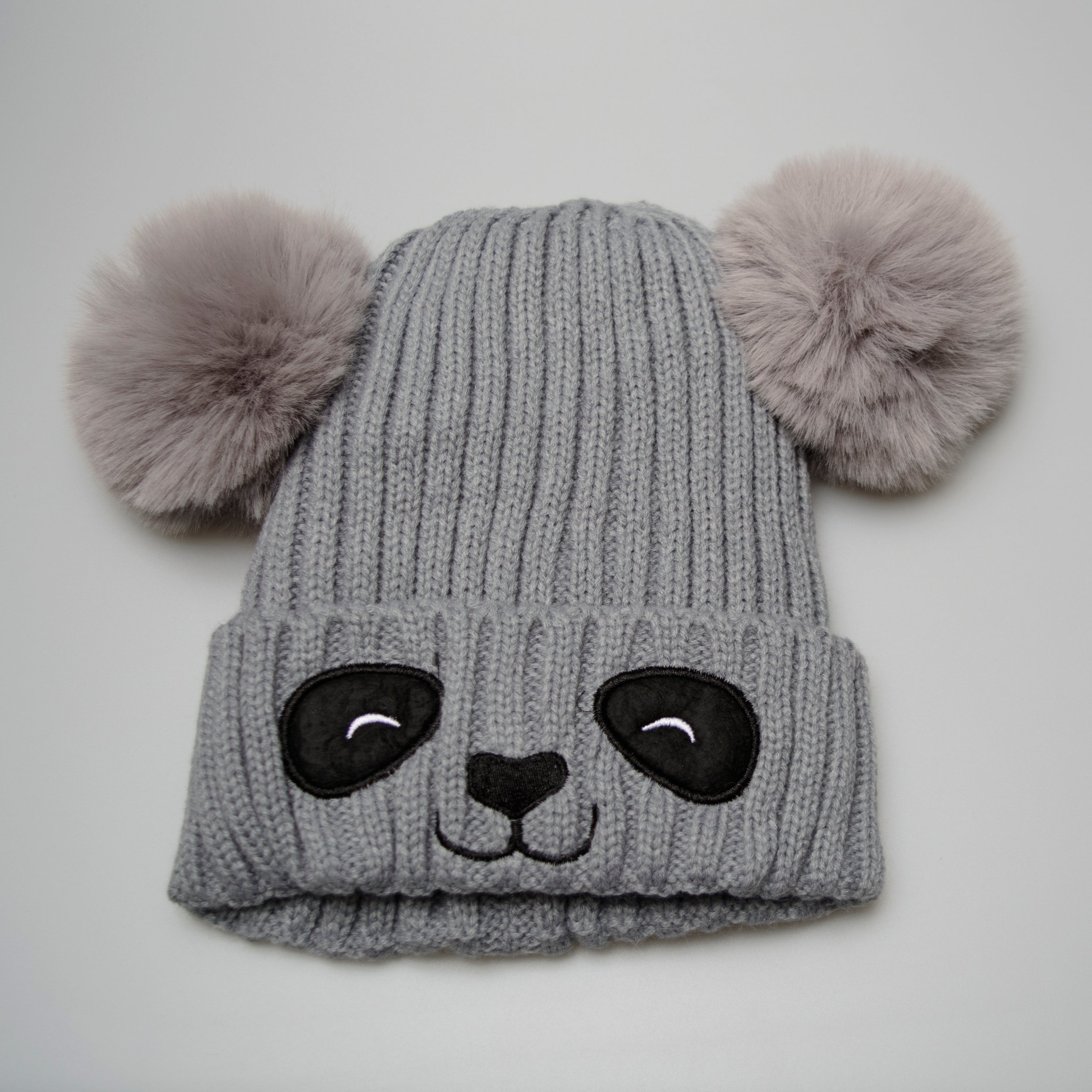 Unisex Cute Panda Cartoon Pattern Knit Winter Beanie for Kids, featuring a playful panda design, available in multiple colors.