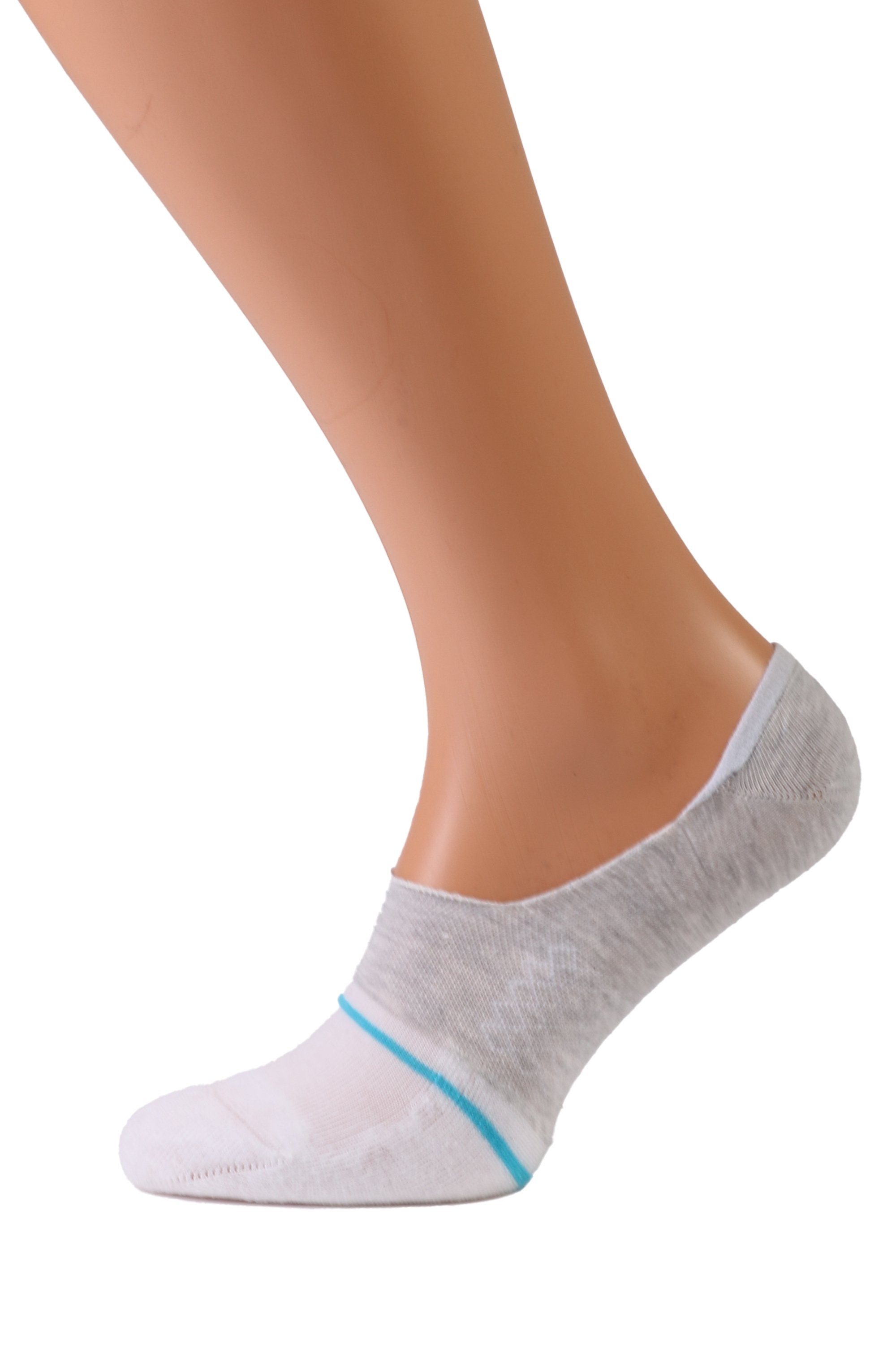 VALERI white no show socks for men, featuring a silicone grip and a comfortable fit, ideal for sports and dress shoes.