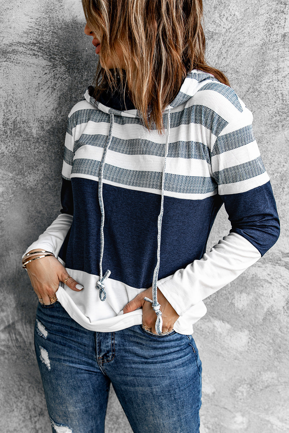 White color block classic pullover drawstring hoodie for women, featuring a stylish design with long sleeves and a comfortable fit.