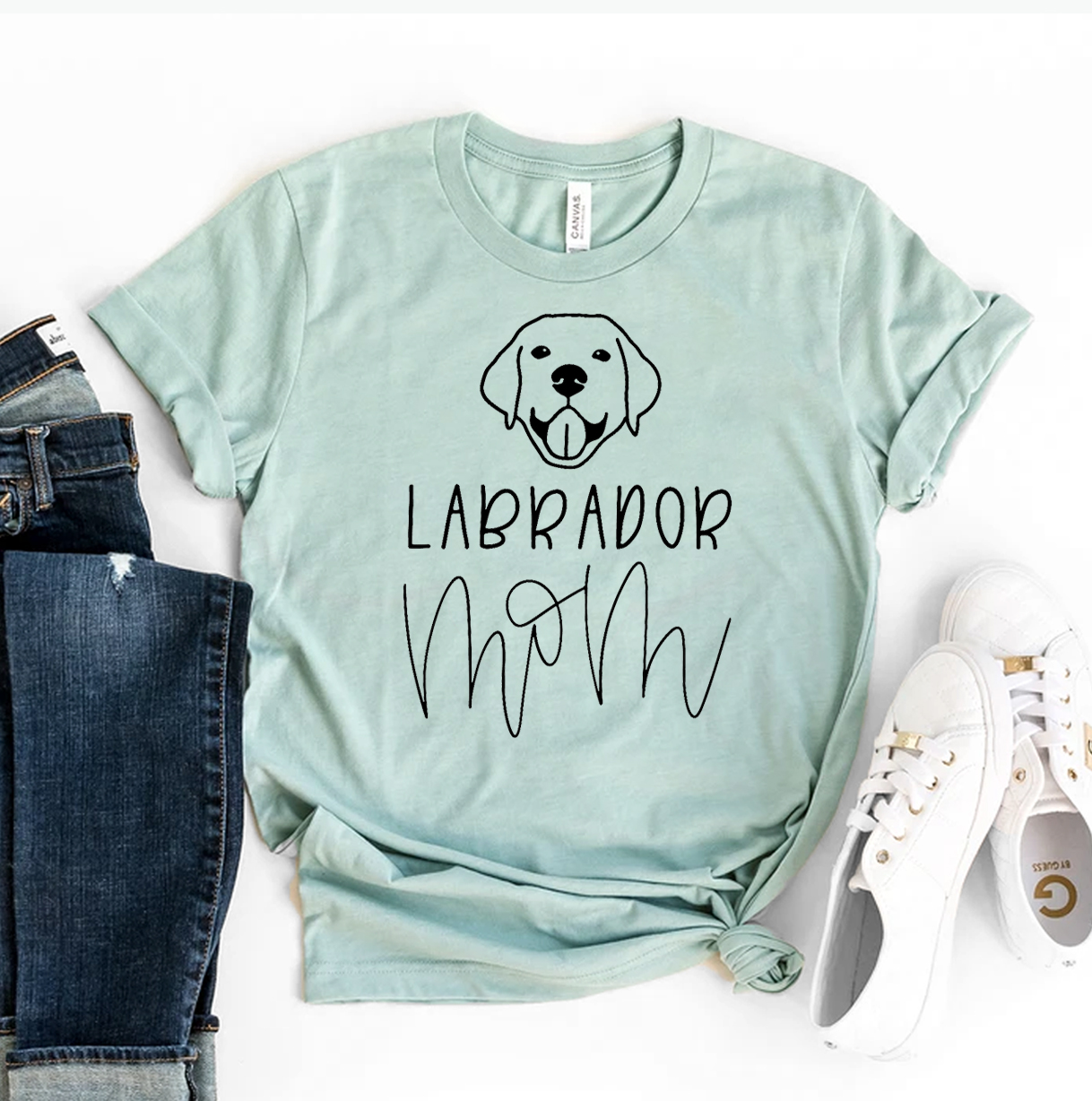 A stylish Labrador Mom T-shirt made from premium ring spun cotton, featuring a high-quality flex print design.