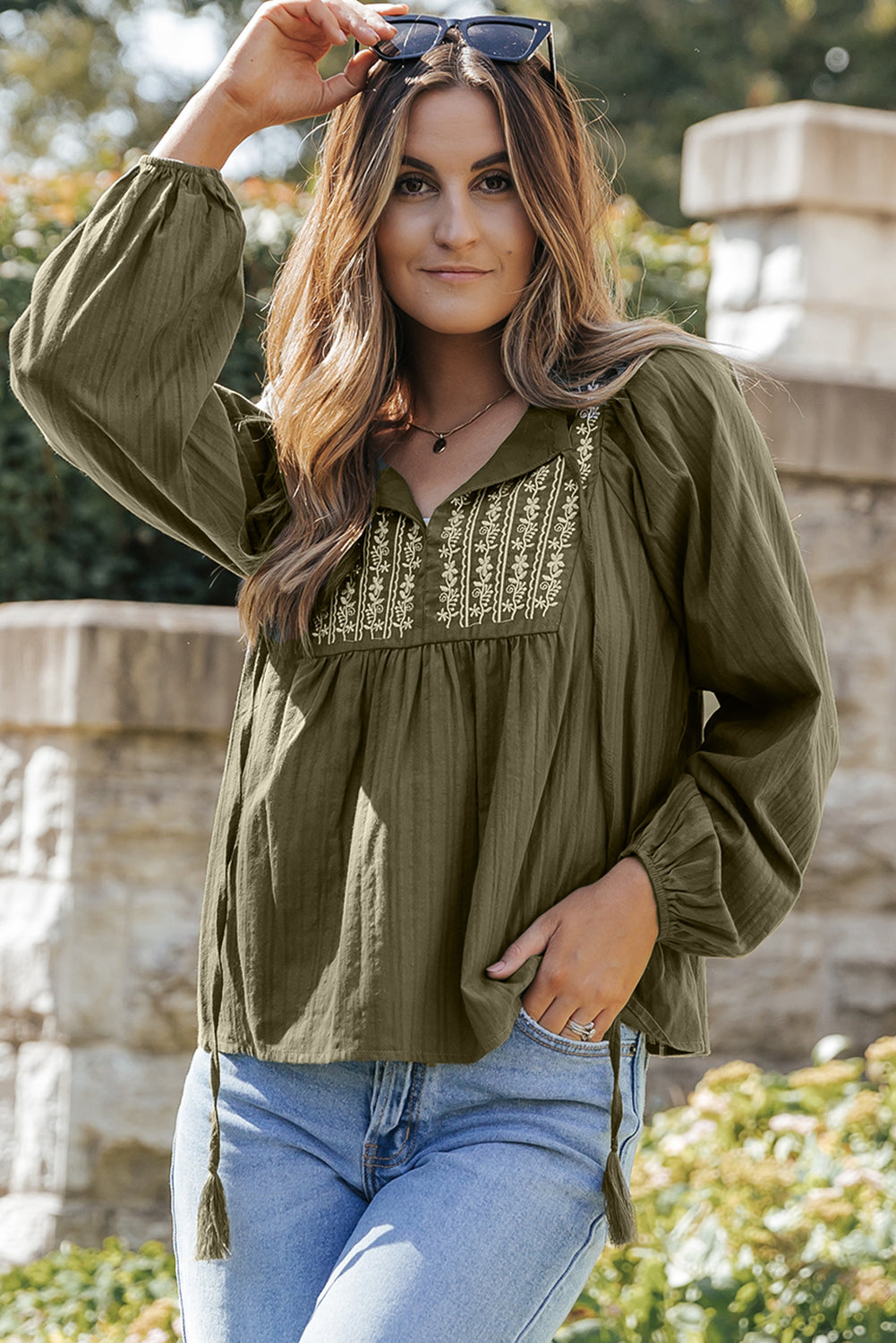 Main Green Split Neck Pleated Loose Blouse image