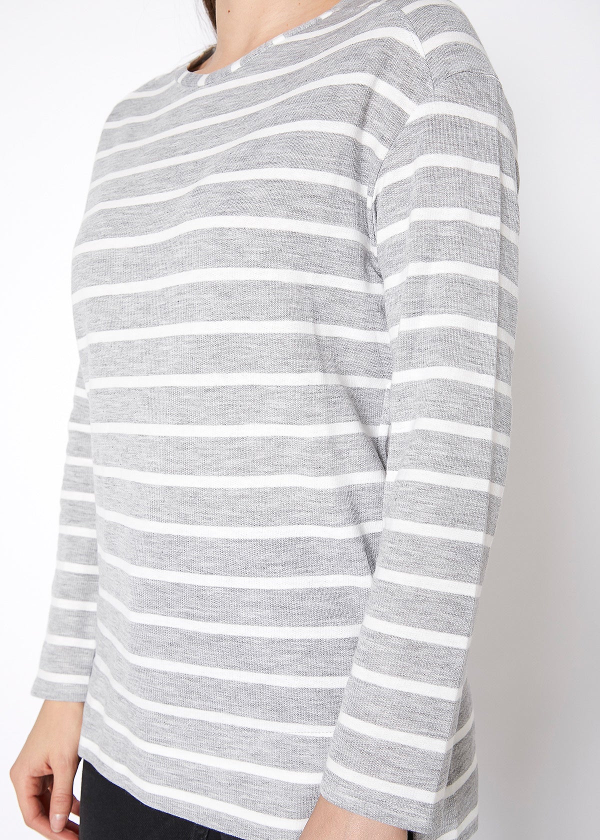 Women's Basic Crewneck Hi Lo Knit Top in soft cotton-polyester blend, featuring a stylish hi-lo design and long sleeves.