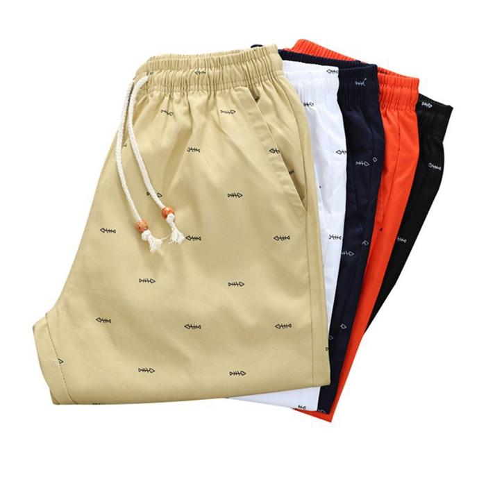 2020 Men's Casual Shorts in knee-length design, made from breathable cotton with a drawstring closure, perfect for summer activities.