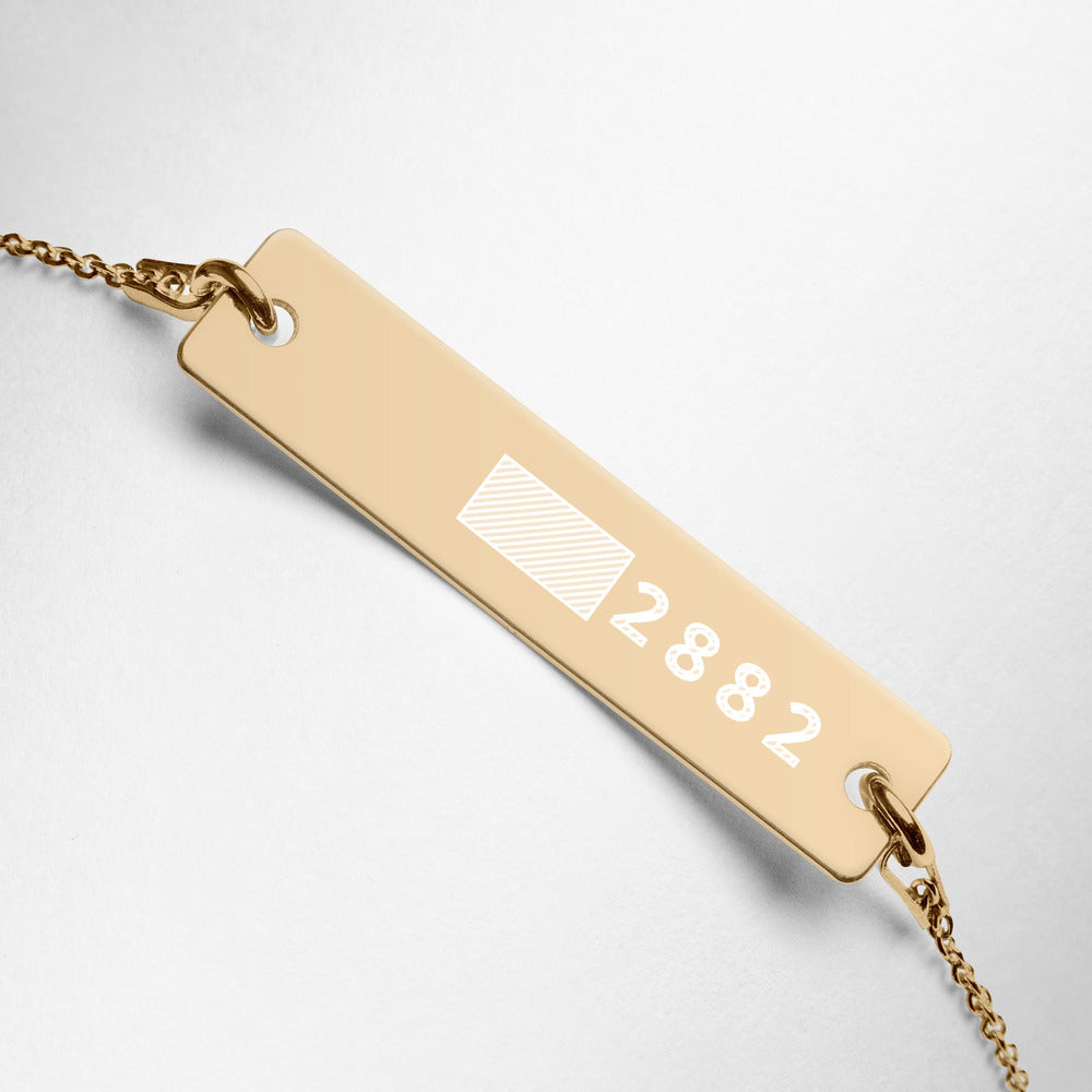 2882SetNStone™ Sterling Silver Blocked-In Chain ID Bracelet featuring an engraved bar pendant and a sleek chain design.