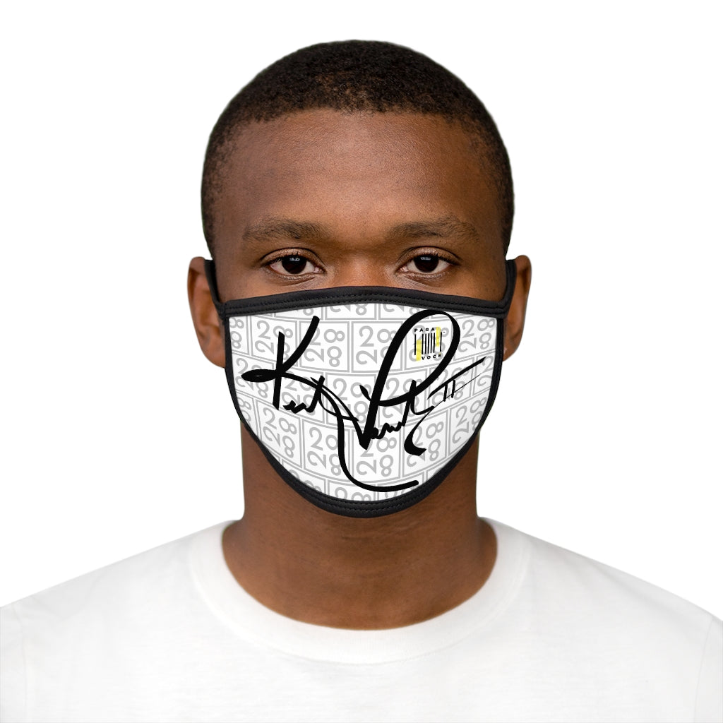 2882Sport™ Para Você Signature Barcode face mask in white, featuring a durable polyester exterior and soft cotton interior, designed for everyday use.