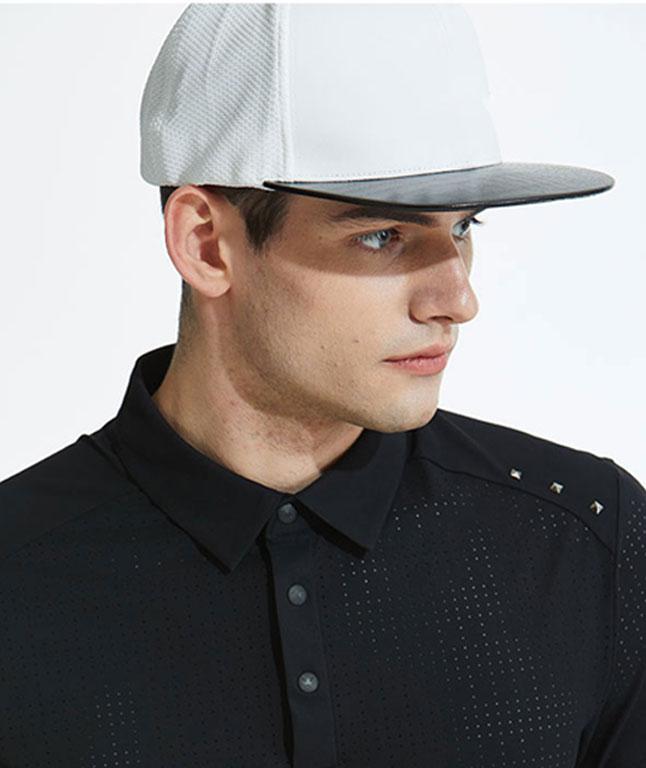 3D Combi Snapback cap in black and white with stylish patterns, featuring an elastic adjustment for comfort.