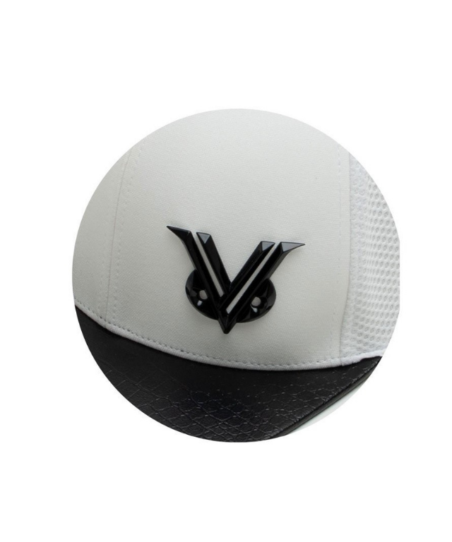 3D Combi Snapback cap in black and white with stylish patterns, featuring an elastic adjustment for comfort.