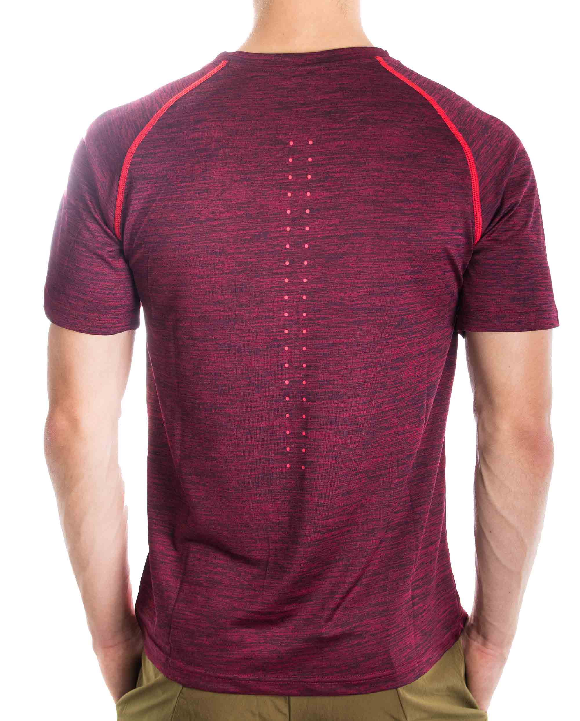 Active Shirt v2 in burgundy für Herren, atmungsaktiv und elastisch, ideal für Sport und Freizeit.