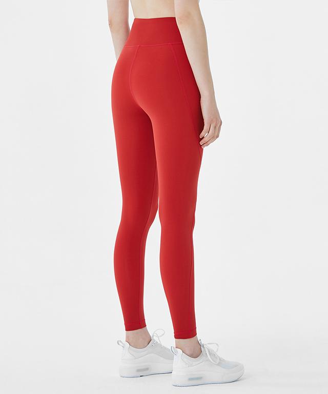 A pair of Air Light Leggings 24.5 in a stylish design, showcasing their lightweight and breathable fabric, perfect for summer activities.