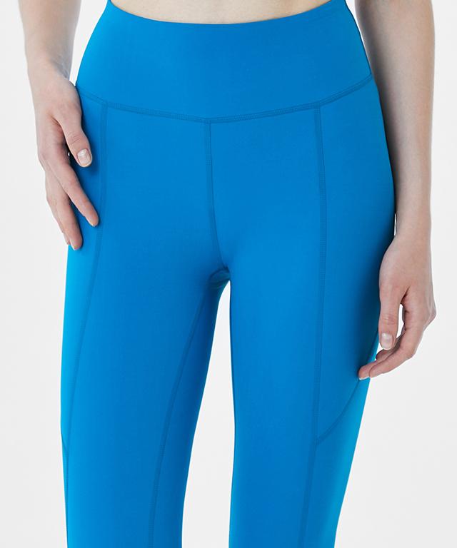 A pair of Air Light Leggings 24.5 in a stylish design, showcasing their lightweight and breathable fabric, perfect for summer activities.