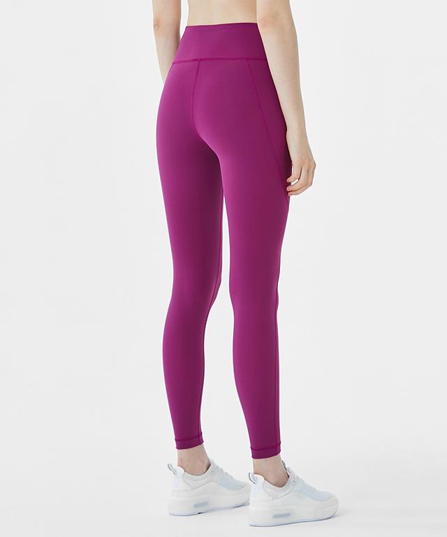 A pair of Air Light Leggings 24.5 in a stylish design, showcasing their lightweight and breathable fabric, perfect for summer activities.