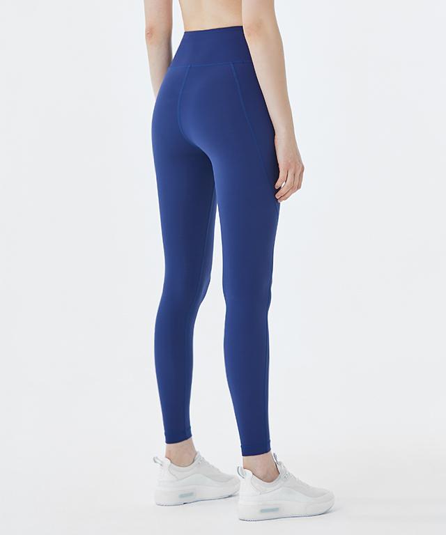 A pair of Air Light Leggings 24.5 in a stylish design, showcasing their lightweight and breathable fabric, perfect for summer activities.