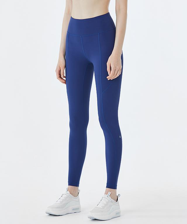 A pair of Air Light Leggings 24.5 in a stylish design, showcasing their lightweight and breathable fabric, perfect for summer activities.