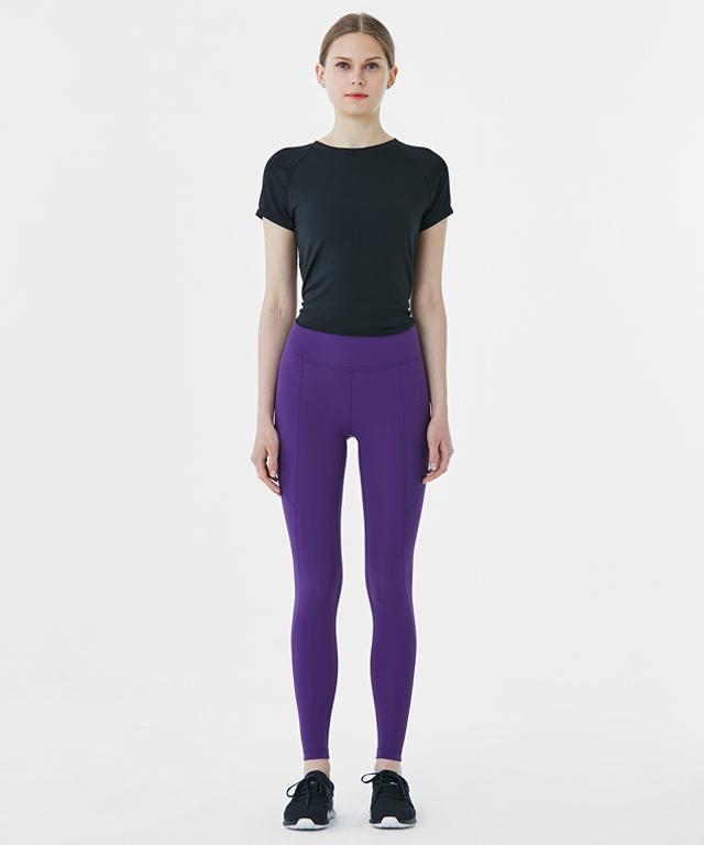 A pair of Air Light Leggings 24.5 in a stylish design, showcasing their lightweight and breathable fabric, perfect for summer activities.