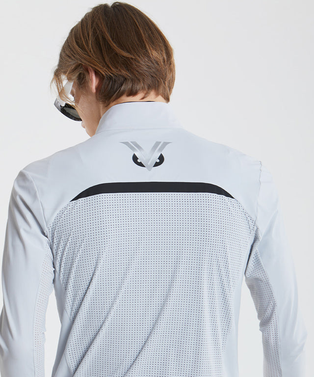 Air Punching Open Zip-up in Light Grey, showcasing its stylish design and breathable fabric, ideal for golf and casual wear.