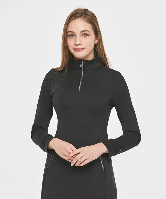 Ami Essential One-Piece dress featuring a slender incision-line design and zipper side pockets, perfect for stylish comfort.