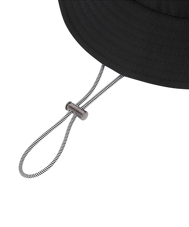 ANEW Golf Nylon Side Color Bucket Hat featuring a stylish color band and breathable mesh, perfect for outdoor activities.