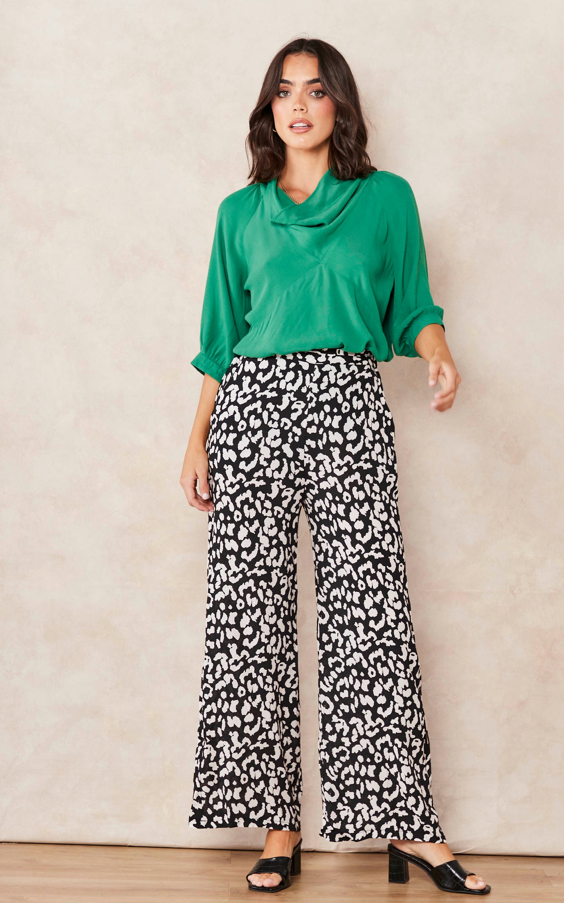 Stylish Black and White Leopard Print Wide Leg Trousers with High Waist Design