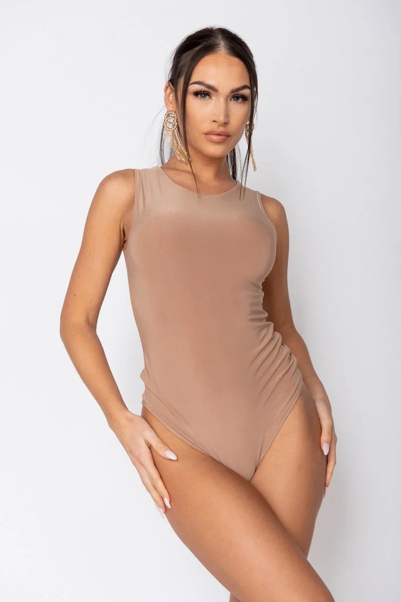 Camel sleeveless bodysuit displayed on a mannequin, showcasing its stylish design and soft fabric.