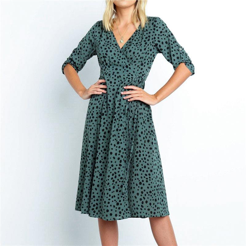 Conmoto winter 2019 elegant long party dress for women, featuring a V-neck, half sleeves, and mid-calf length in a vintage style.