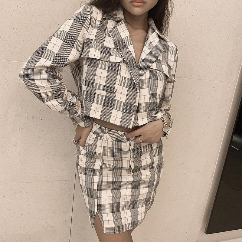 Conmoto Women Autumn Winter 2pcs Short Dress in plaid design with long sleeves, perfect for office and casual wear.