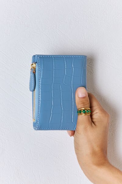 David Jones Texture PU Leather Mini Wallet in stylish design, showcasing its unique texture and compact size.