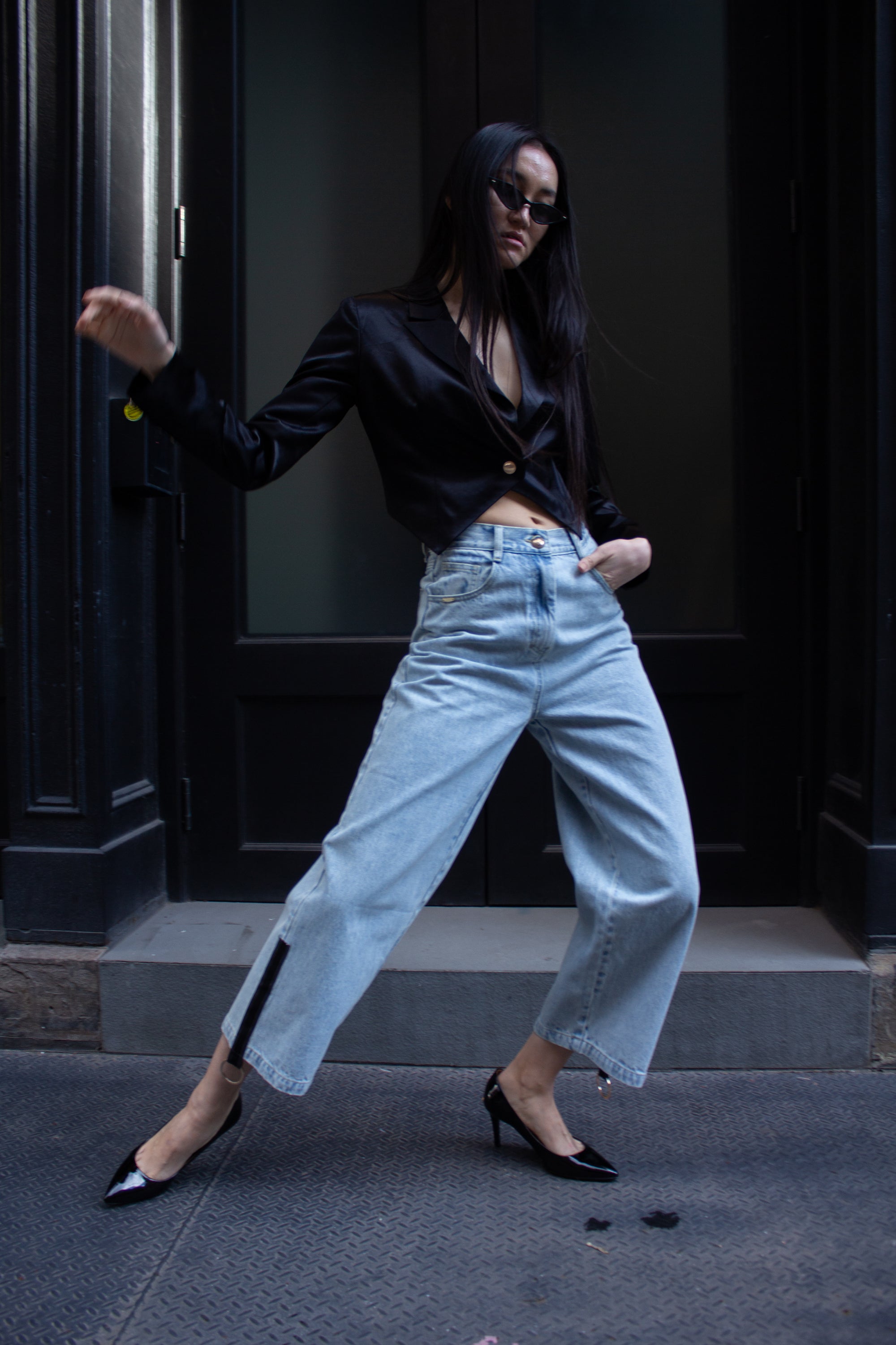 Demi Straight Cut Jeans displayed on a mannequin, showcasing the straight cut and 100% cotton fabric.