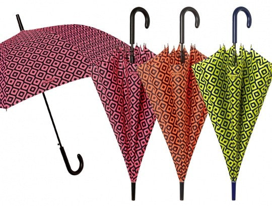 DEŽNIK GOLF - CLAUDIA umbrella showcasing its stylish design and durable construction, perfect for golfers.