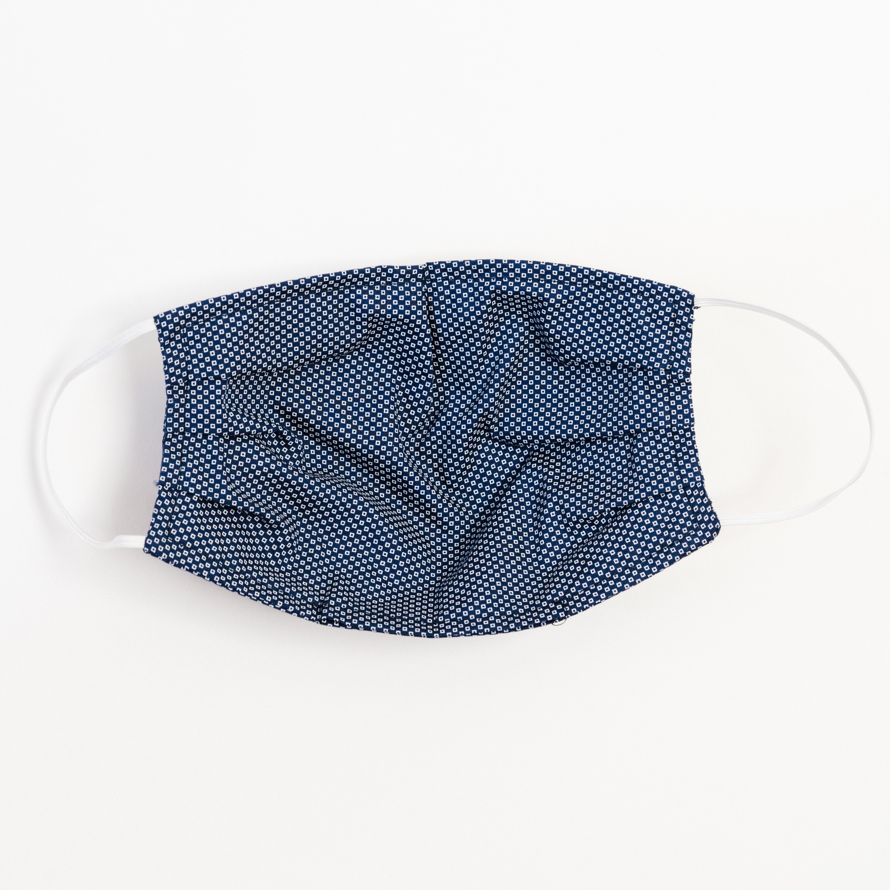 Downtown Dot face mask featuring stylish prints, made from breathable 100% cotton with a filter pocket.