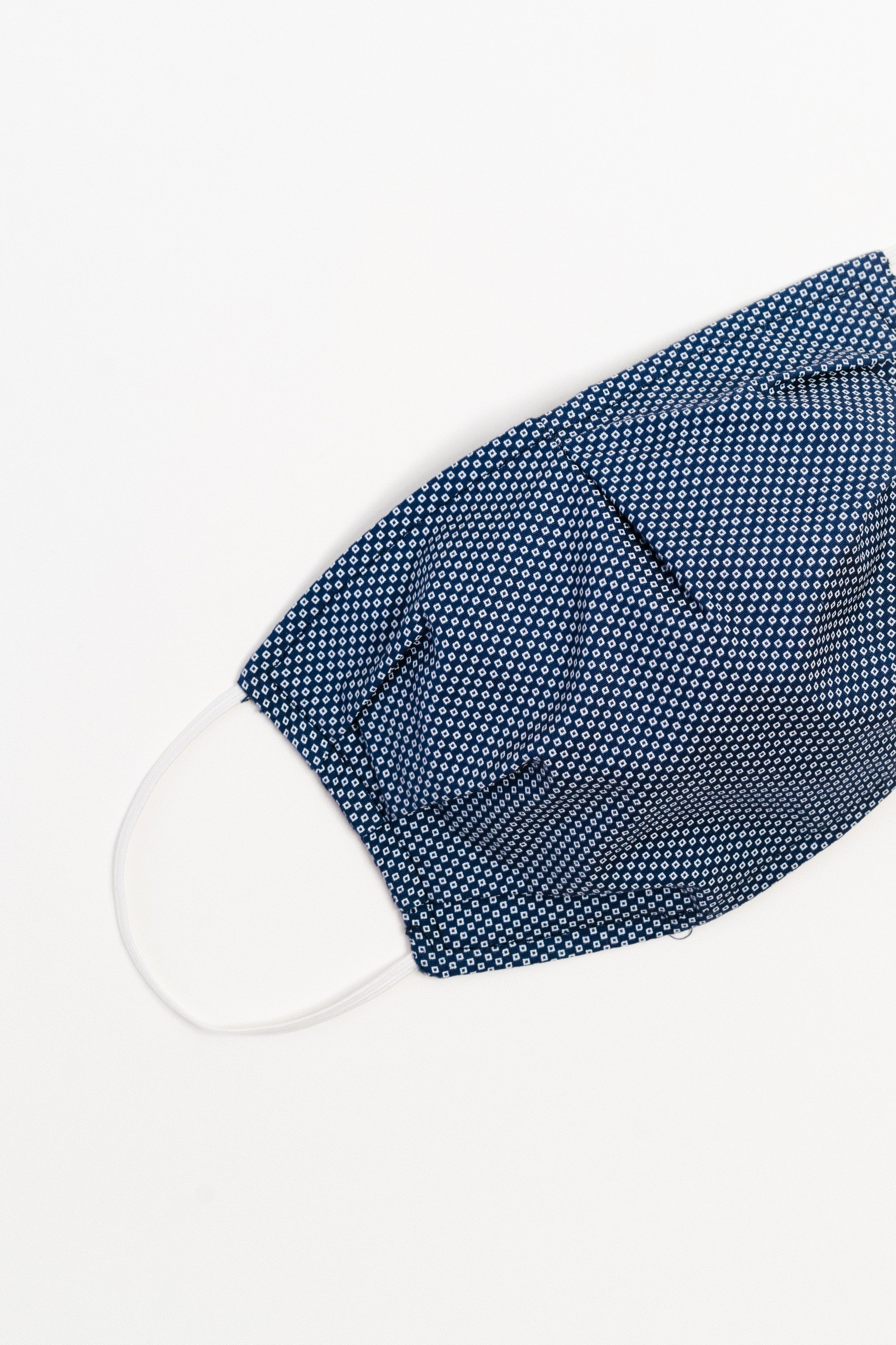 Downtown Dot face mask featuring stylish prints, made from breathable 100% cotton with a filter pocket.