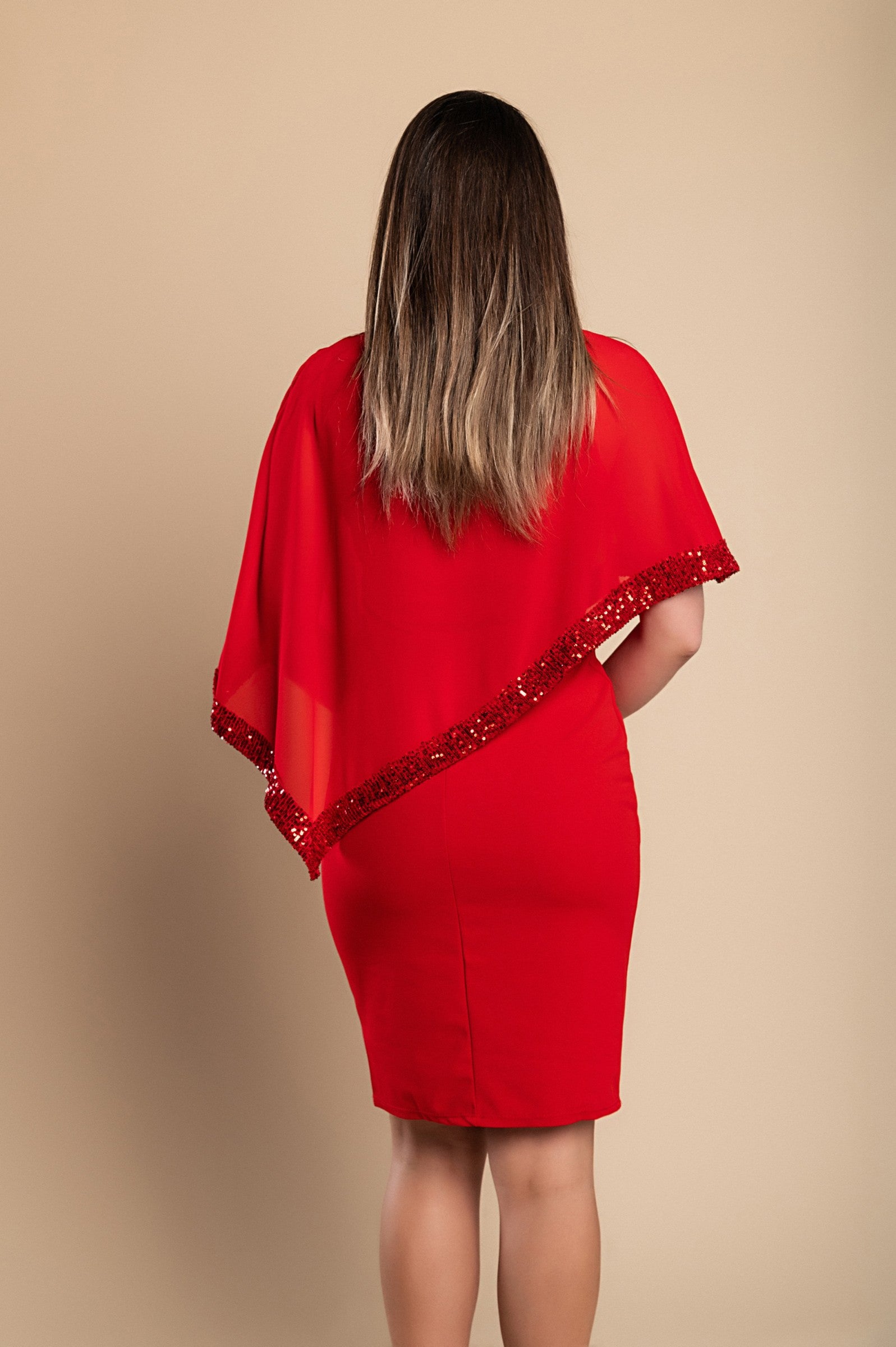 DRESS ARLET in red, a short elegant dress with a round collar and glittery translucent fabric, featuring an invisible back zipper.