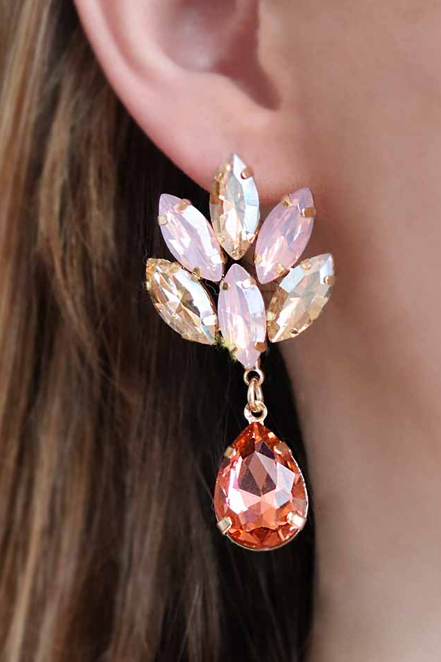 Elegant red dangle earrings with rhinestones, model ART374, showcasing a stylish design perfect for any occasion.