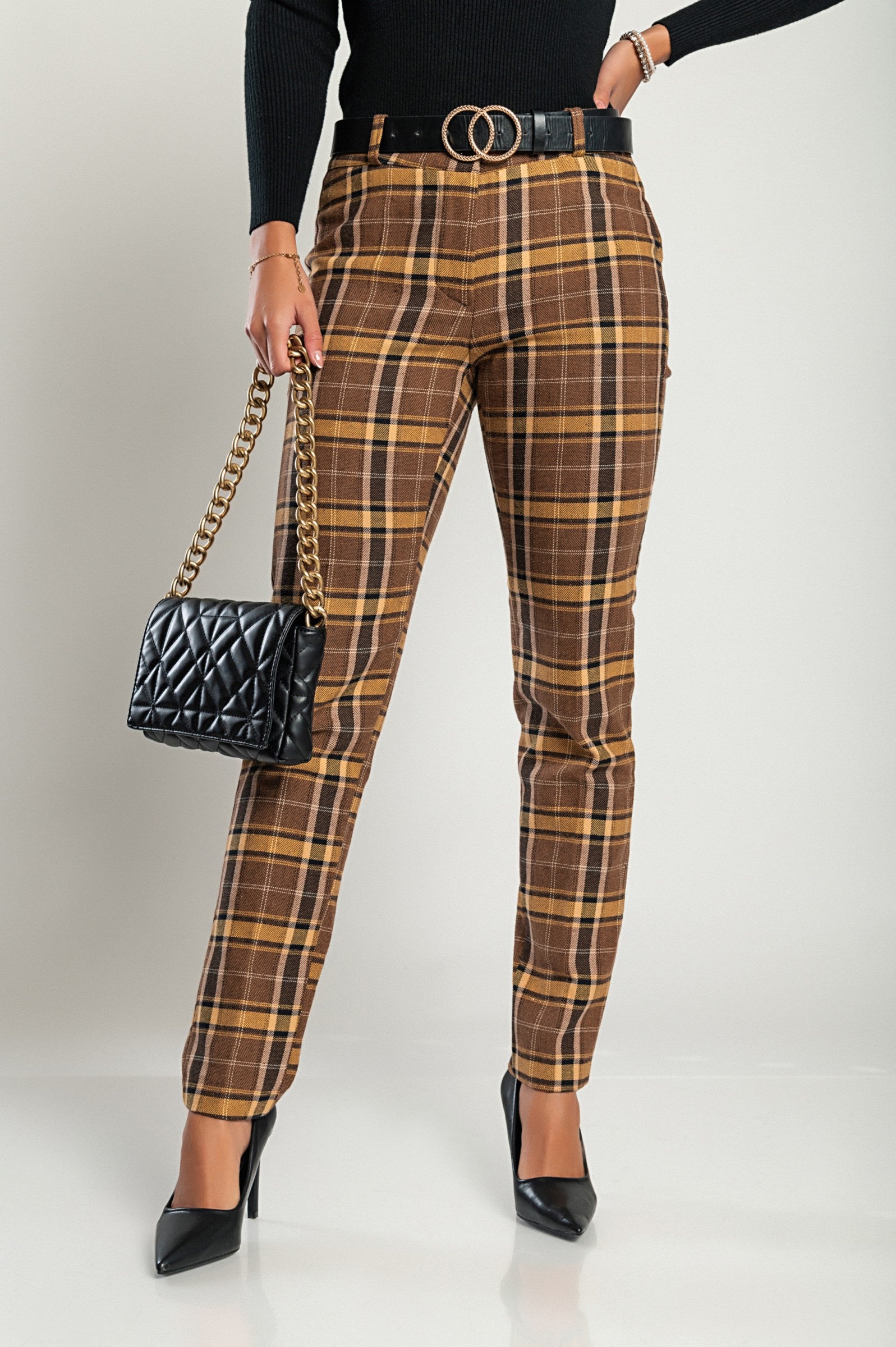 Elegant straight leg long trousers in mustard color, featuring side pockets and zip button closure, designed for comfort and style.