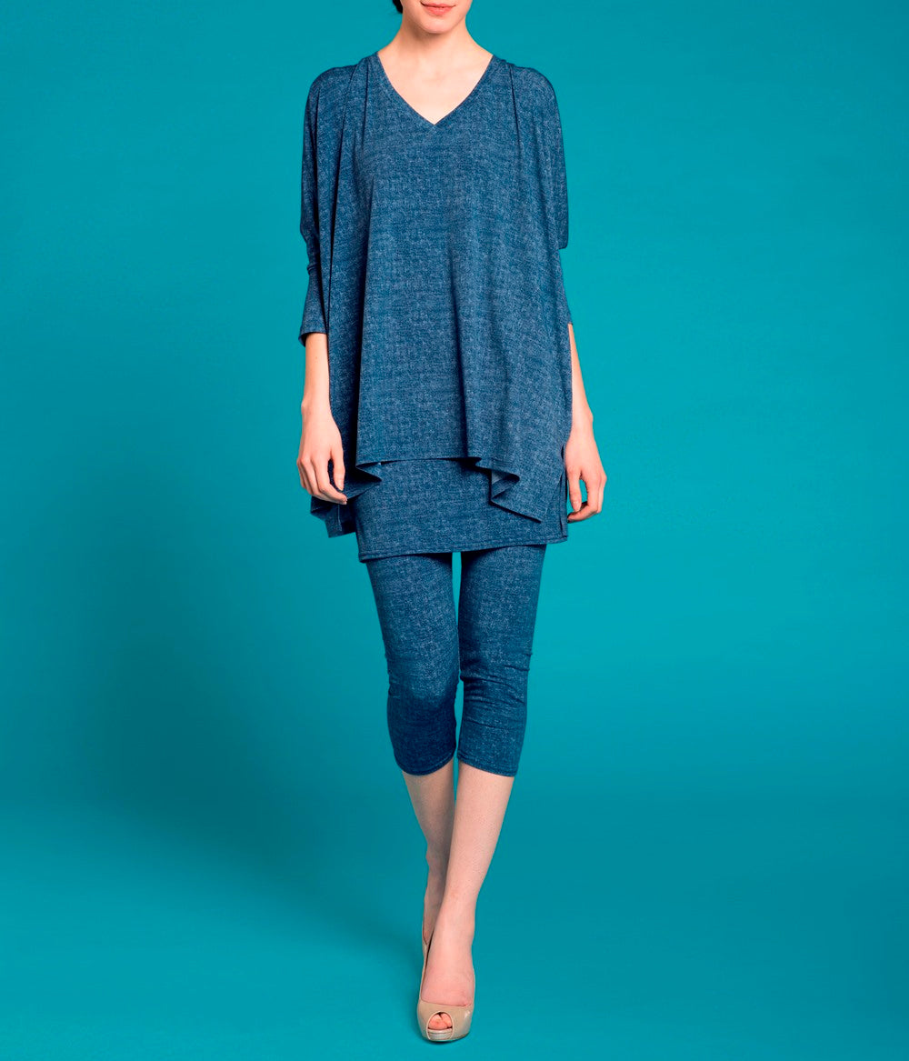 Essential V-Neck Tunic in soft stretchy jersey fabric, featuring a feminine V-neck design, perfect for all body shapes.