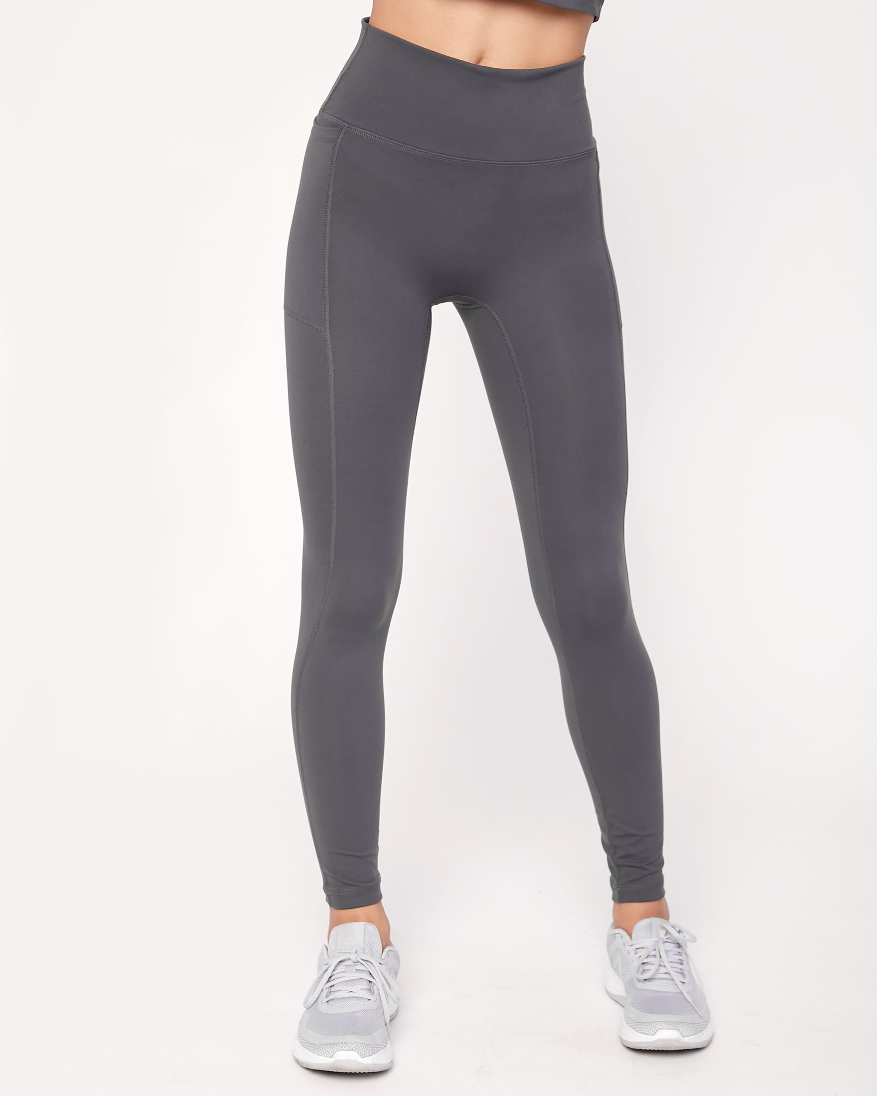 Explore Pocket Legging 26" in a stylish design with side pockets, showcasing soft Cloudlux fabric and high-waist fit.