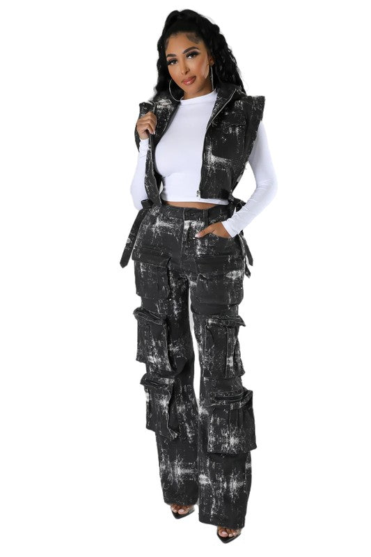 Fashion Denim Two Piece Pants Set featuring a sleeveless vest jacket and high-waisted cargo pants, showcasing multiple pockets and stylish design.