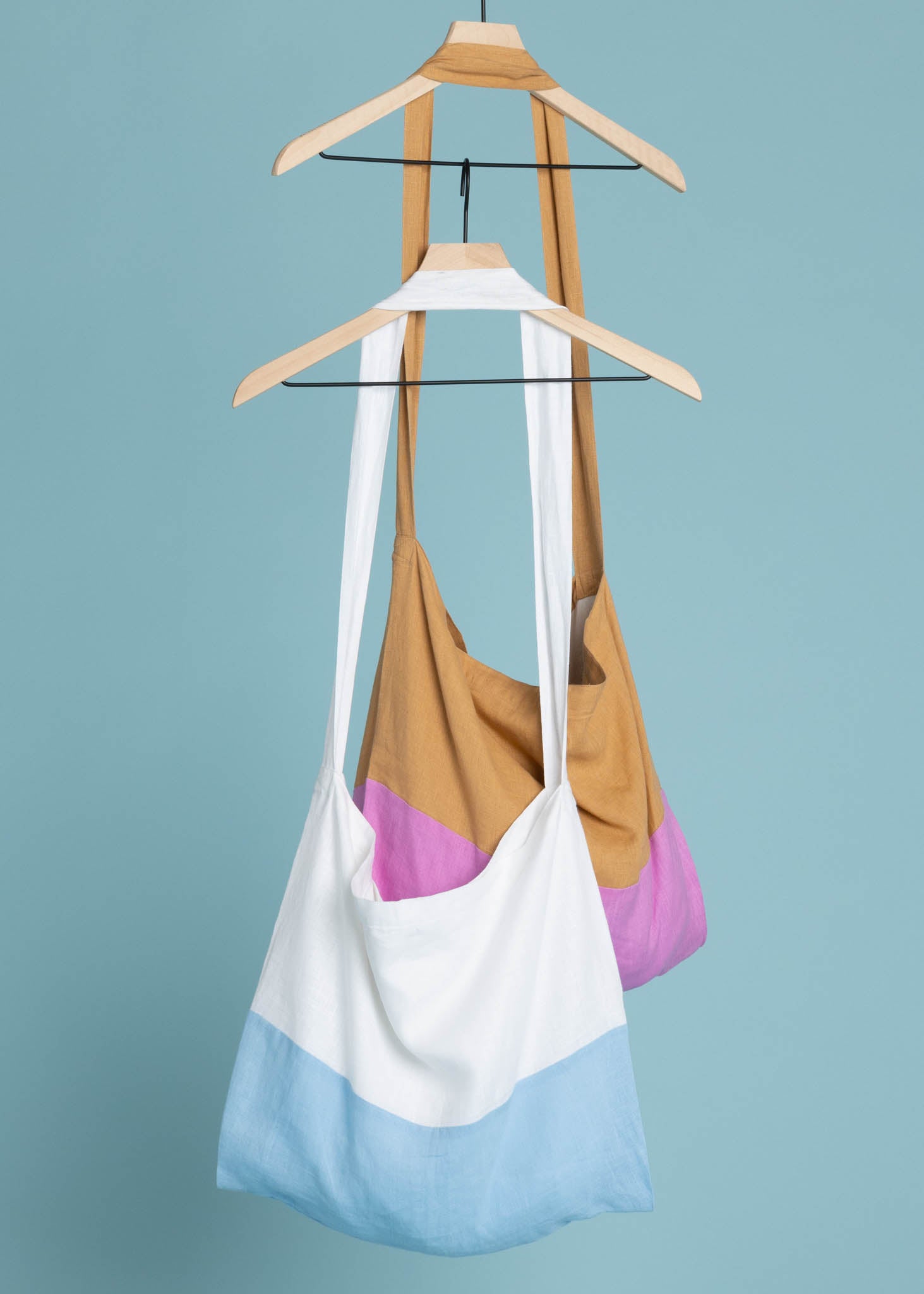 Farmers Market Bag in White & Sky Linen, showcasing its color block design and organic fabric.