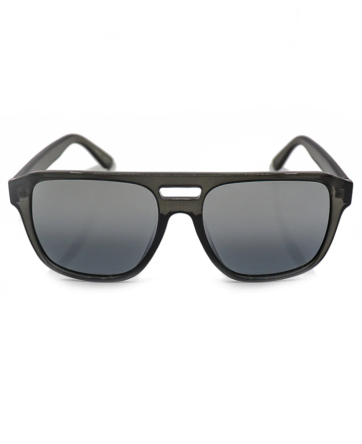 Stylish black ART7 fashion sunglasses with scratch-resistant lenses, perfect for any occasion.