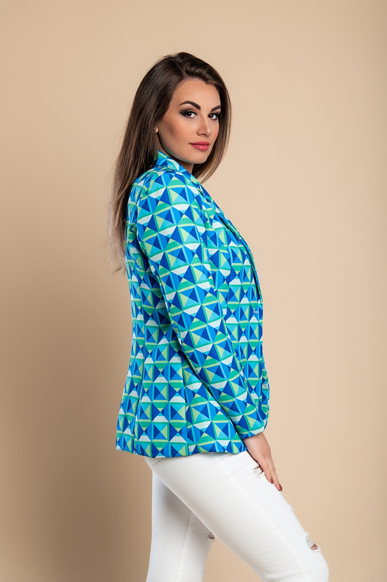 A stylish blue geometric print blazer featuring a classic collar, padded shoulders, and faux pockets, showcasing high-quality Italian craftsmanship.