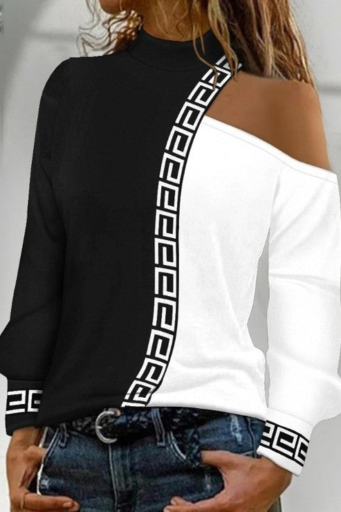 Elegant black and white geometric print top Nelyna with high neck and long sleeves, perfect for stylish outfits.