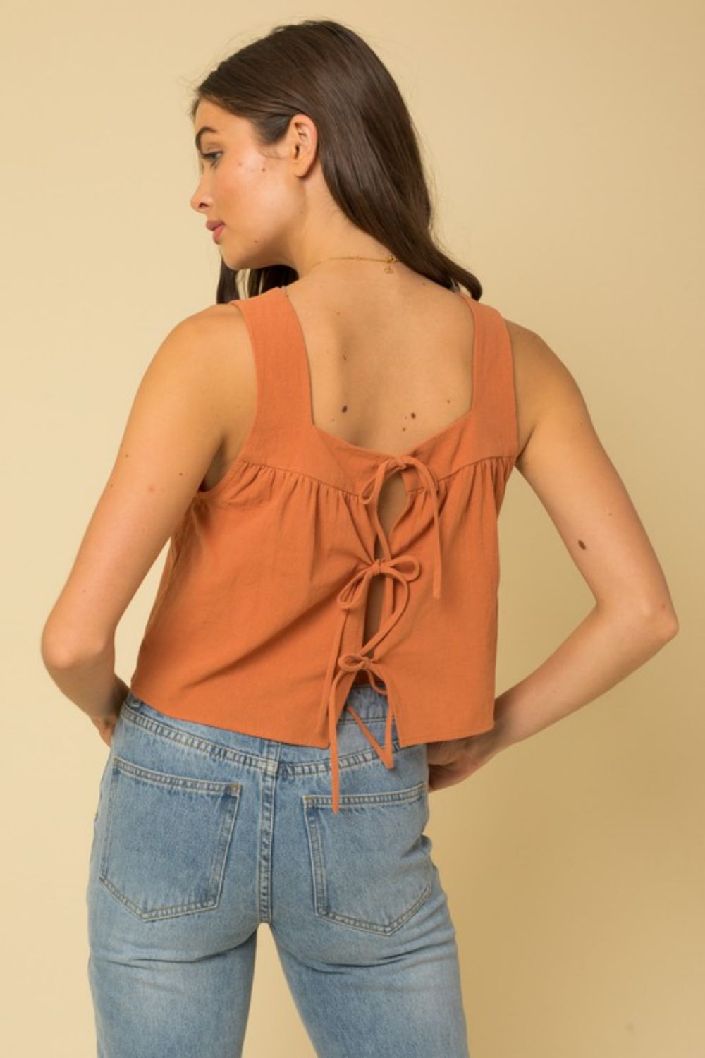 Gilli Tie Back Square Neck Crop Tank in solid color, showcasing the square neckline and tie-back design.