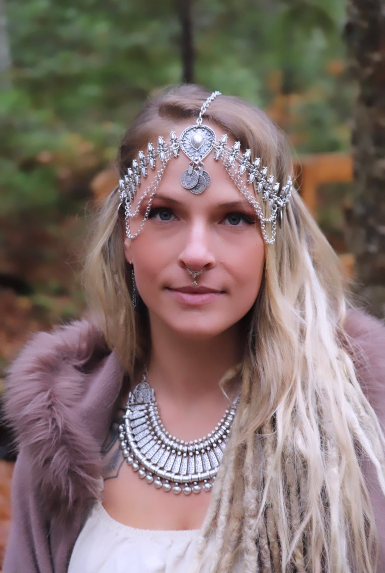 A beautiful silver plated Goddess Hair chain designed for belly dancers, featuring intricate detailing and an adjustable fit.