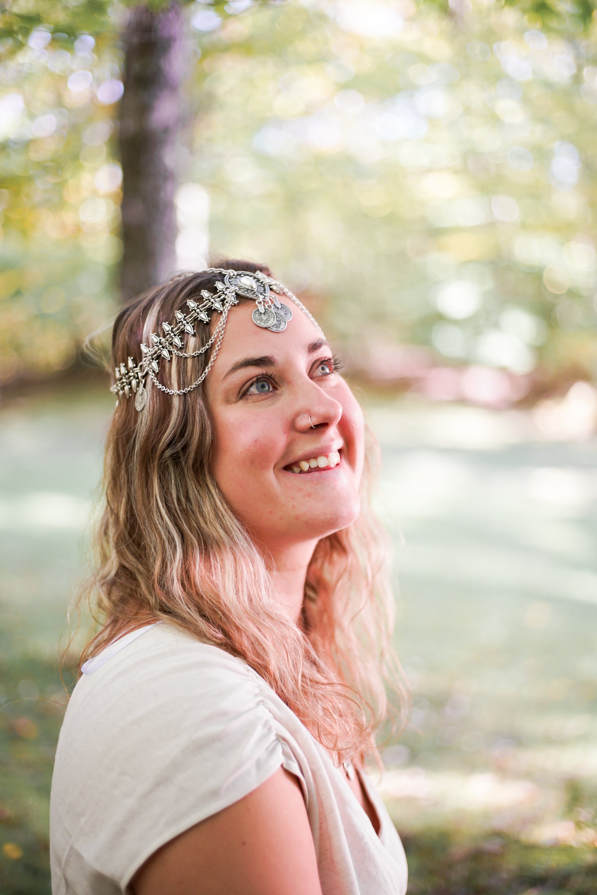 A beautiful silver plated Goddess Hair chain designed for belly dancers, featuring intricate detailing and an adjustable fit.